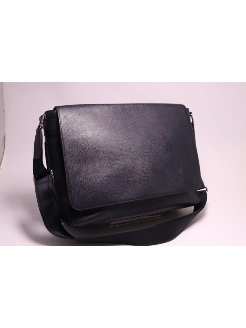 Louis Vuitton Taiga Roman Shoulder Bag